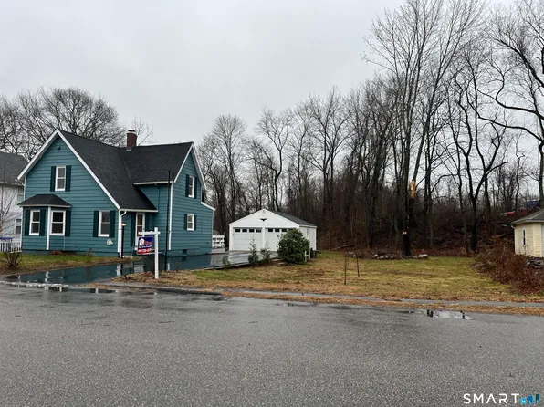 9 Bushnell Place, Norwich, CT 06360