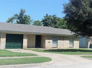 425 Hastings Dr, Cedar Hill, TX 75104