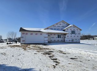 5229 Lilac Ln, Fremont, MI