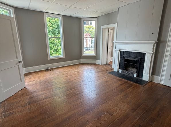 524 W Main St #3