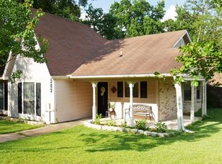 202 Hickory Hill Dr, Lufkin, TX 75901
