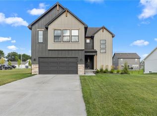 18731 Ocheltree St, Spring Hill, KS 66083