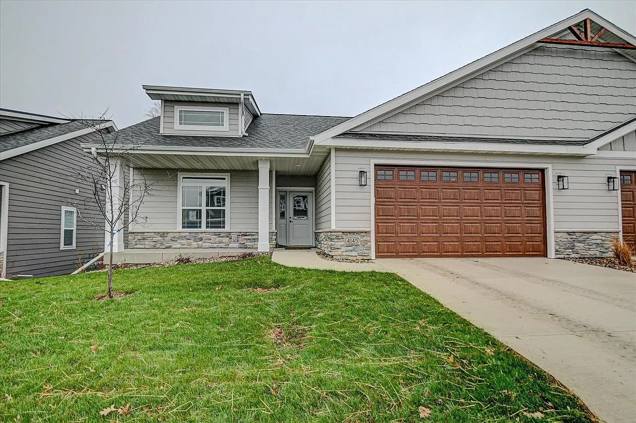 6473 Ridge View Way photo 1
