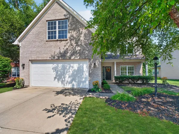 18834 Prairie Crossing Dr, Noblesville, IN 46062