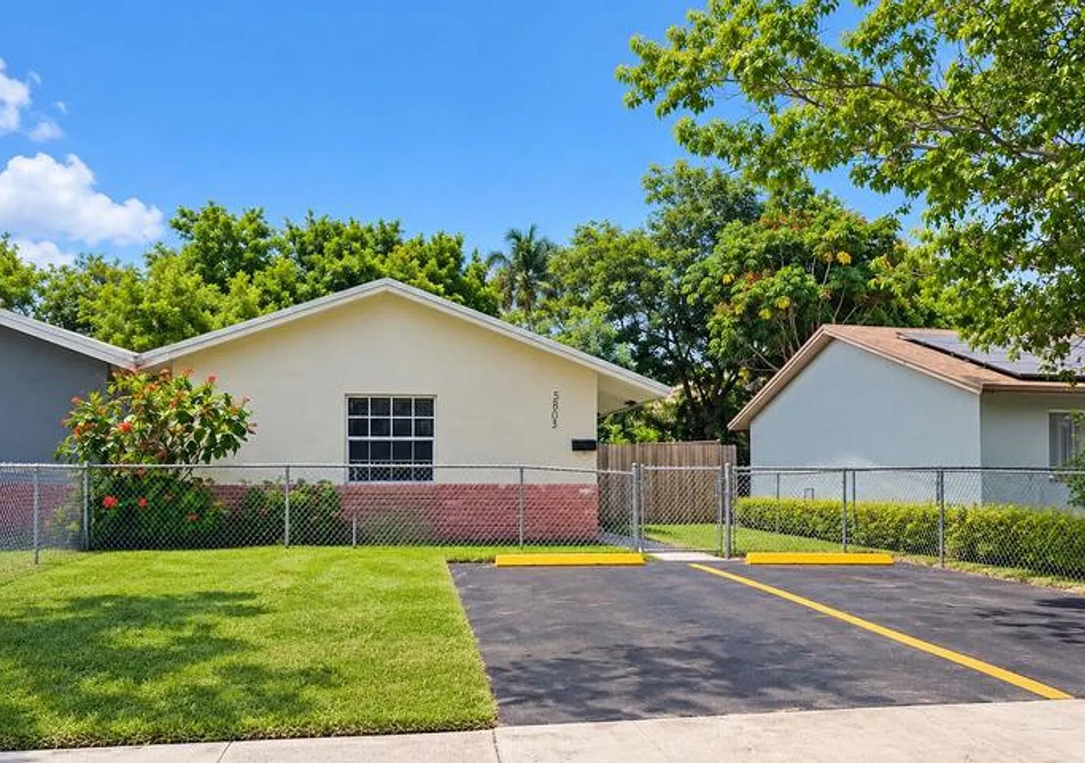 5905 NW 23rd Street, Lauderhill, FL 33313 - 3151 — Photo 2
