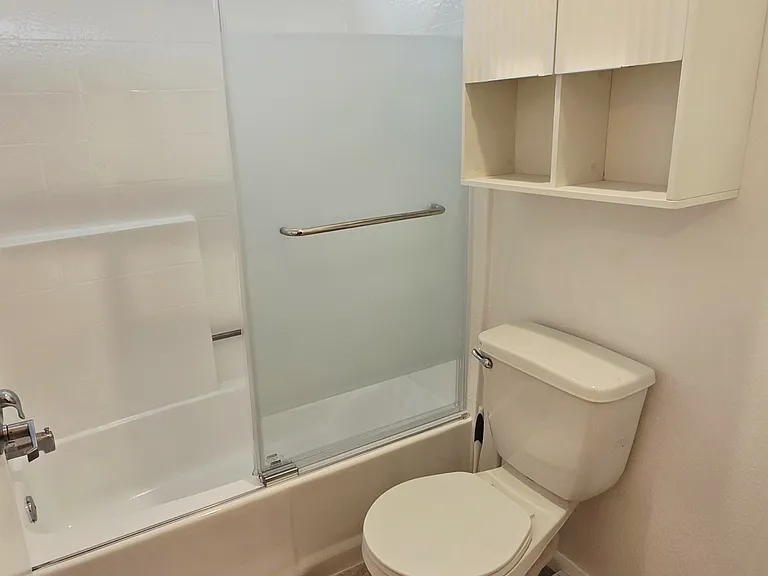 1230 N June St #217 — Photo 15