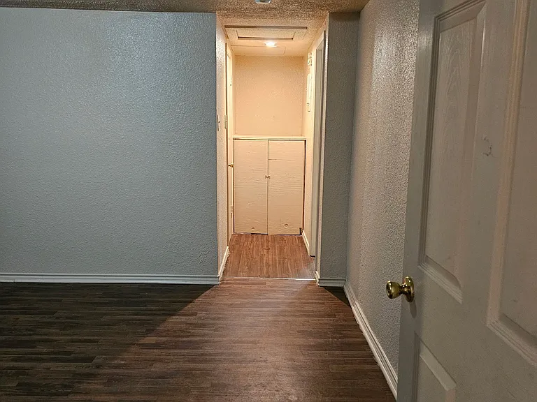 1306 E Houston Ave #C — Photo 8