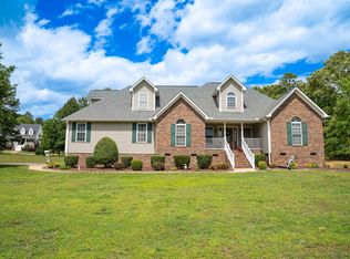 531 Thorn Cove Dr, Chesnee, SC 29323
