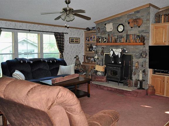 4th image of 28 Queen Anne Dr