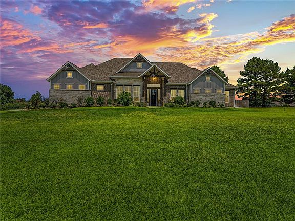 2nd image of 19011 Grandview Ln