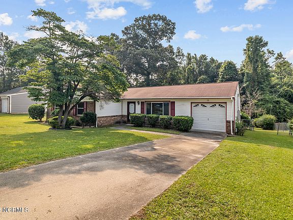3rd image of 621 Duke Court