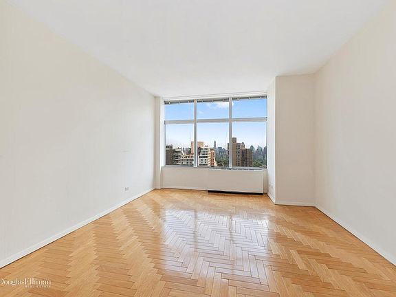 3rd image of 160 W 66th St APT 35E