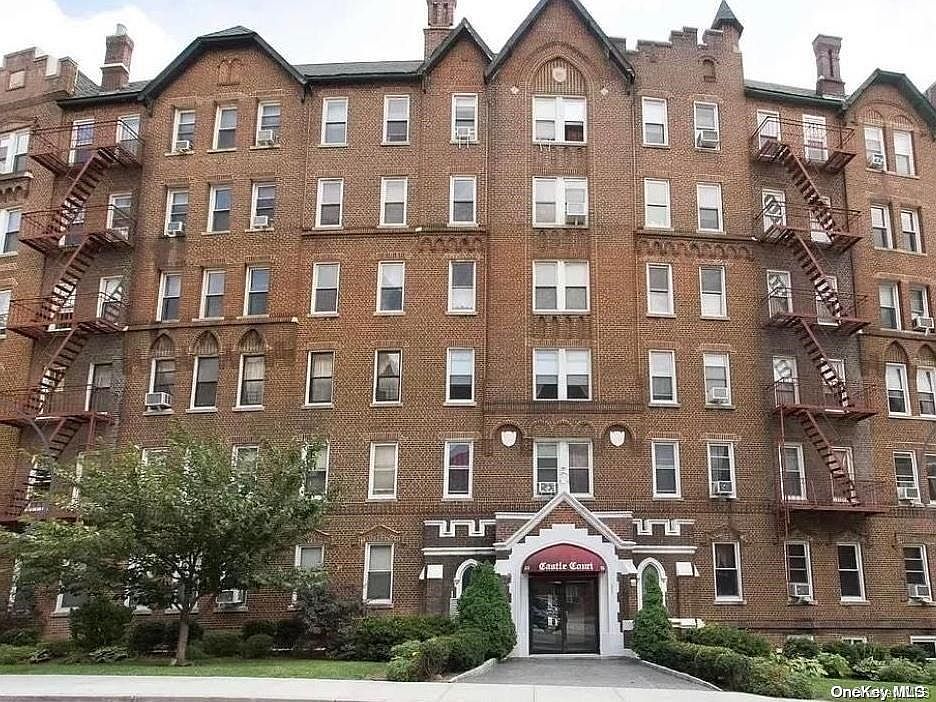 1st image of 83-55 Lefferts Boulevard #3E