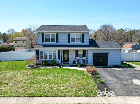6 E Judith Dr, Hammonton, NJ 08037