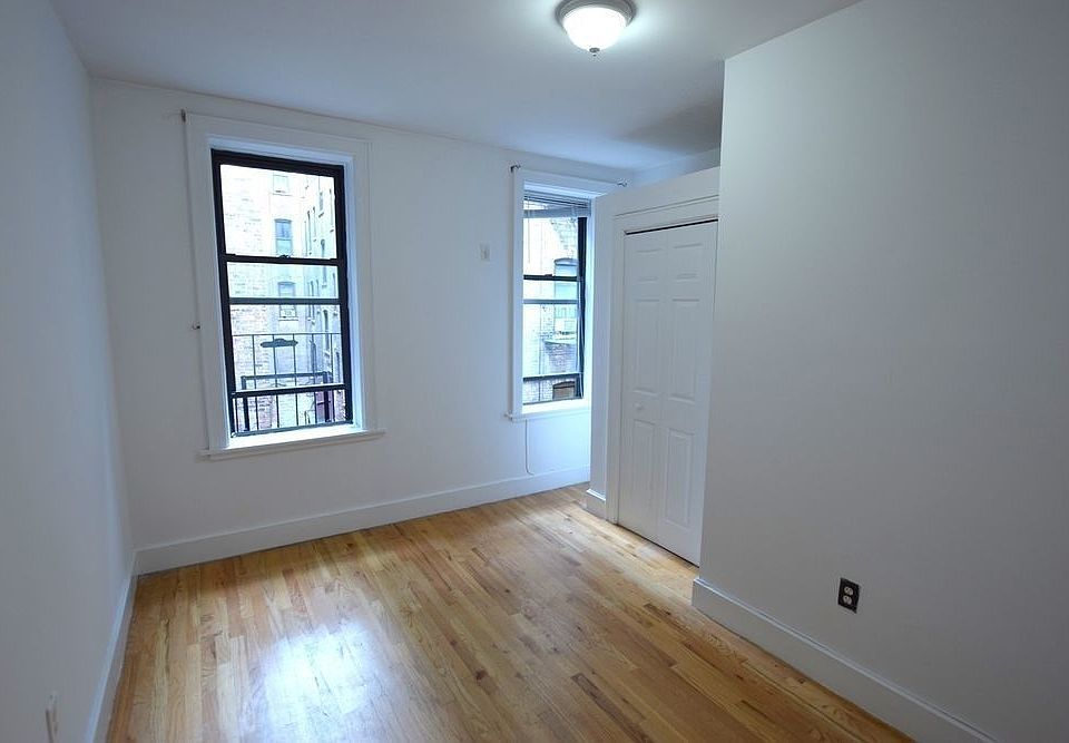 1st image of 215 W 108th St APT 8