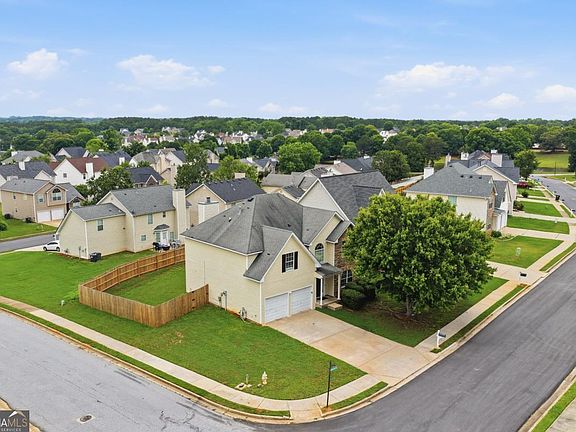 5th image of 10 Adelaide Dr