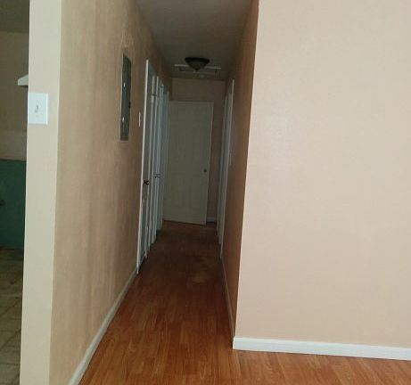 3rd image of 3702 E Clifton St