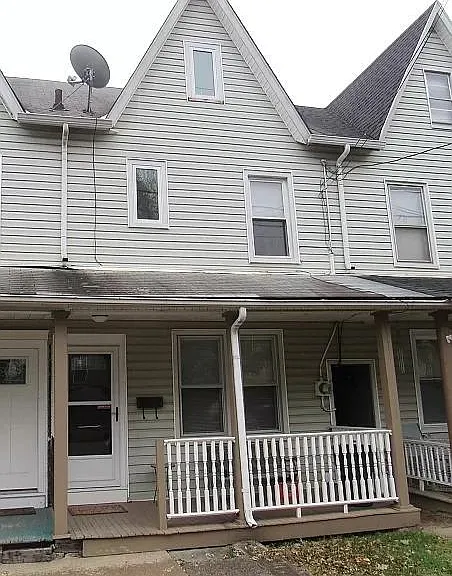 322 Grant St — Photo 1