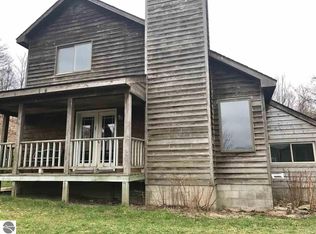 10010 S Center Hwy, Traverse City, MI 49684