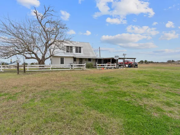 763 Upper Elgin River Rd, Elgin, TX 78621