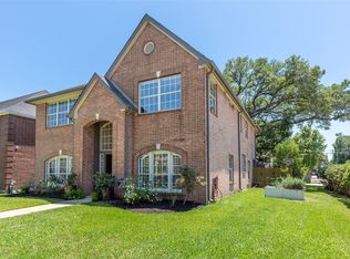 5219 Laurel St, Bellaire, TX 77401