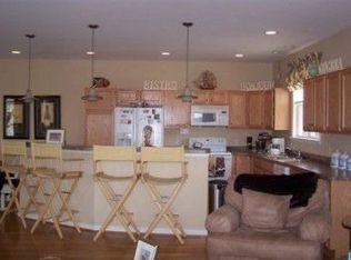 953 Chester River Dr, Grasonville, MD 21638