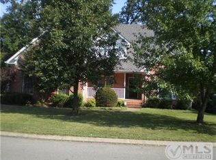 219 Savannah Ridge Dr, Murfreesboro, TN 37127