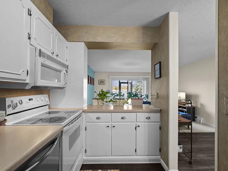 3200 Virginia Ave S #106 — Photo 25