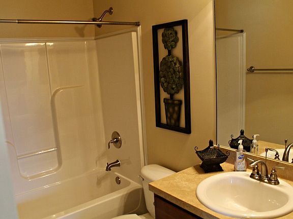 5th image of 123 Coach Glen Ln