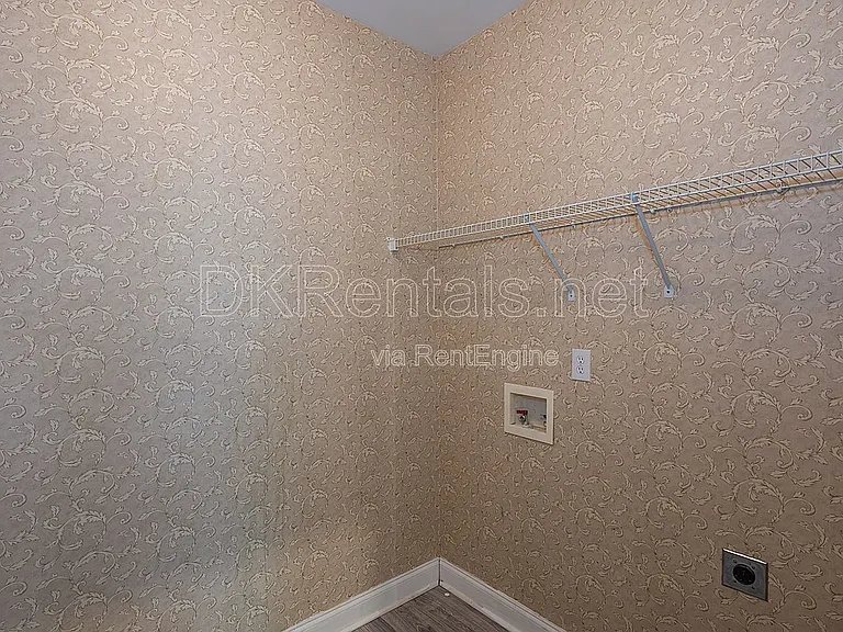1540 Hampton Hollow Dr — Photo 21