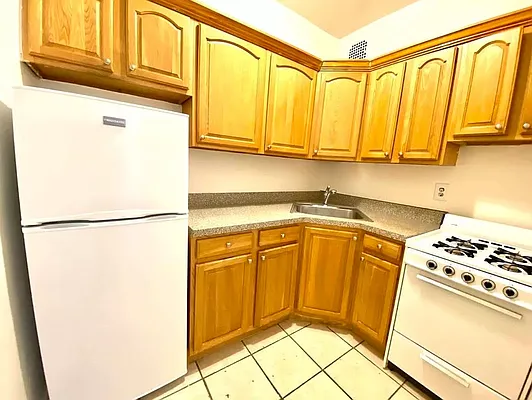 Rented by Corcoran | media 3