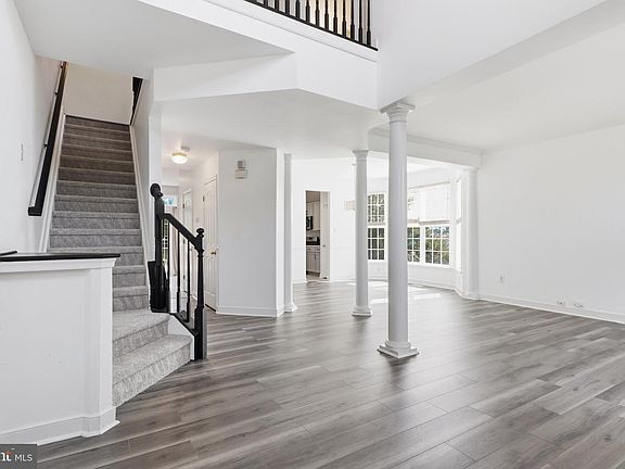 4th image of 7715 Jenelles Ln