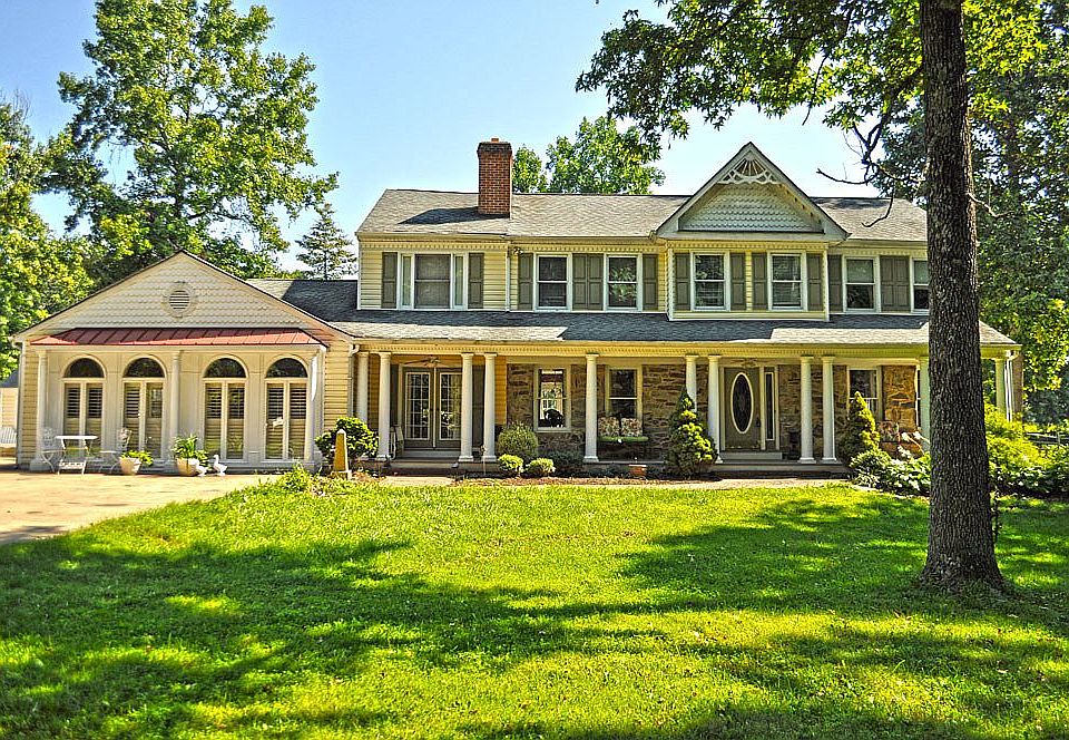 1st image of 7289 Foster Ln