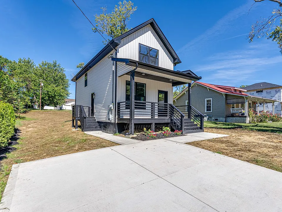 405 Forestal Dr