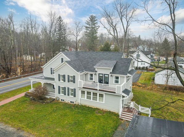 579 County Route 50, New Hampton, NY 10958