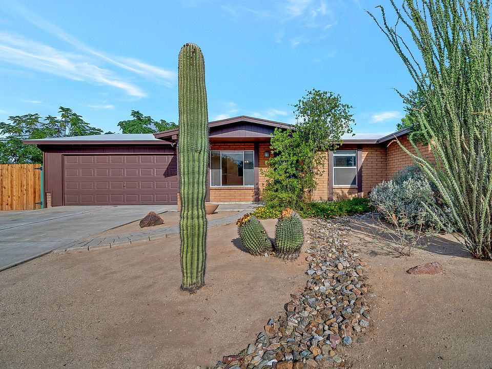 1st image of 7833 N Soledad Ave