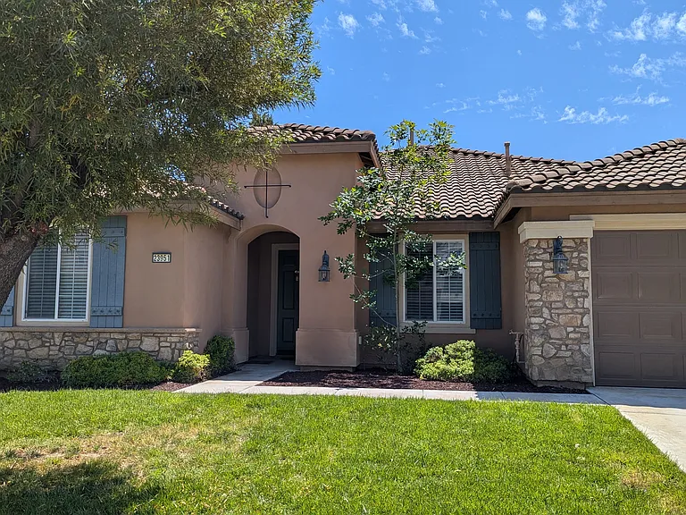 23951 Doheny Cir — Photo 3