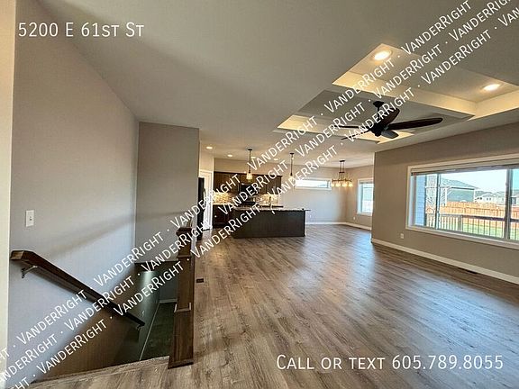 4th image of 5200 E 61st St