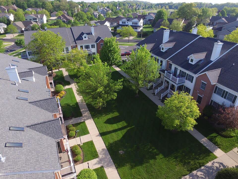 2nd image of 1554 Langley Ln