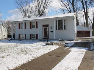 6133 Foxcroft Rd, Toledo, OH 43615