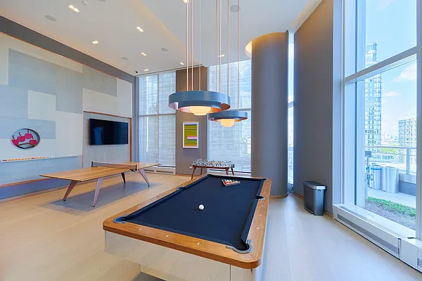 Rented by SERHANT. | media 26