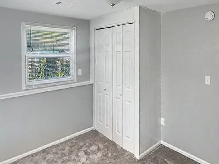 2077 Andrew St SE — Photo 15