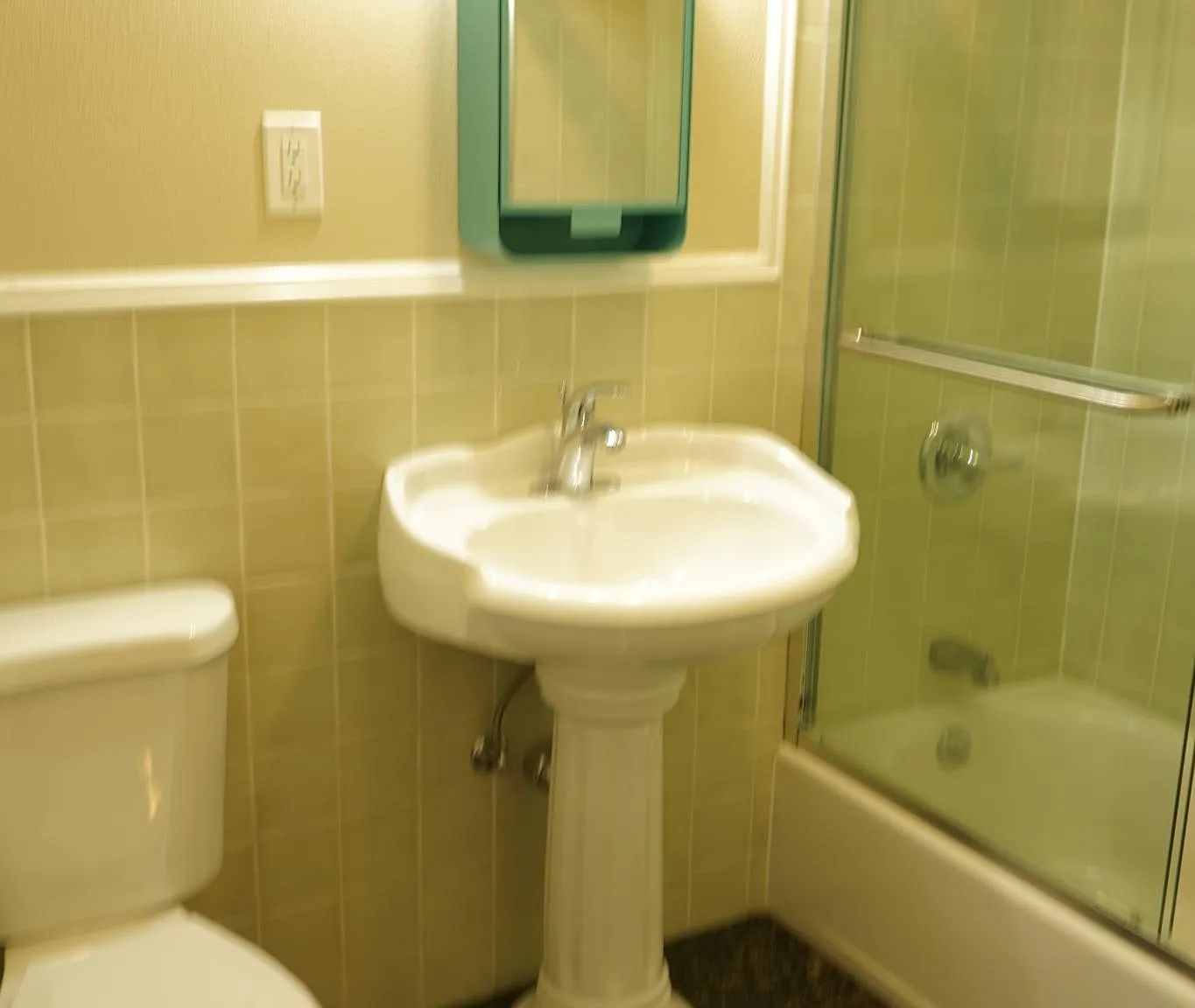 Studio, 500 sqft, $2,750 — Photo 3