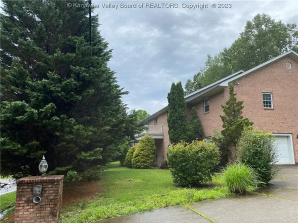 3963 Indian Creek Rd, Elkview, WV 25071