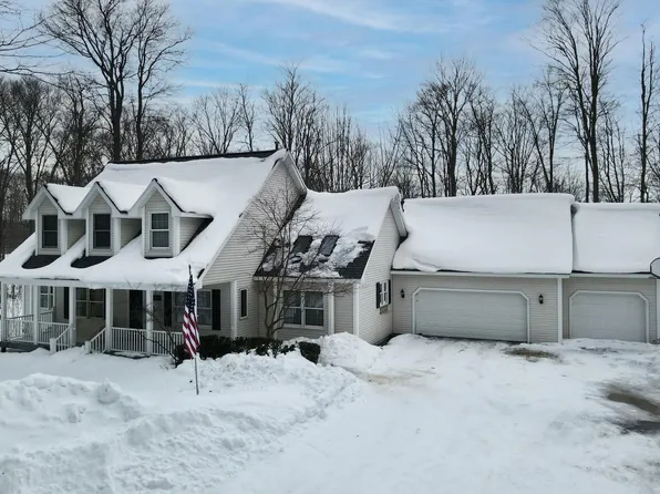 12900 S Woodhaven Ln, Traverse City, MI 49684