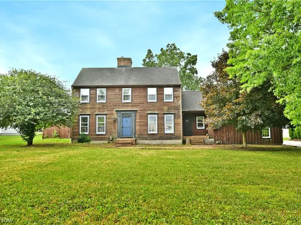 1257 Bristol Champion Townline Rd NW, Bristolville, OH 44402