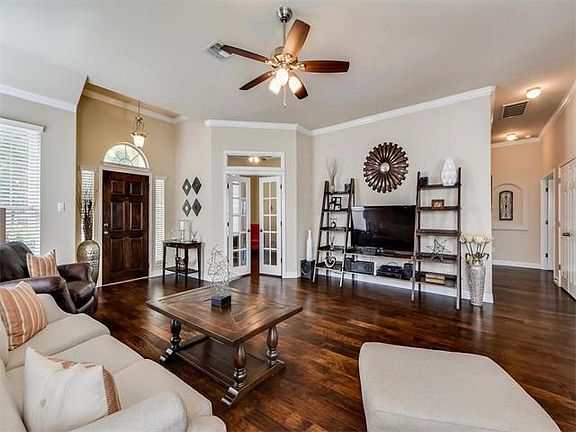 2nd image of 2208 Settlers Park Loop