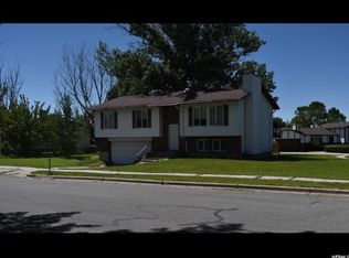 2716 W 1700 N, Clinton, UT 84015