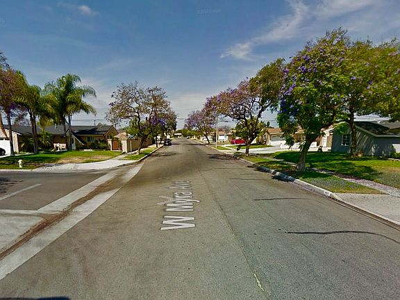 2nd image of 3623 W Myra Ave