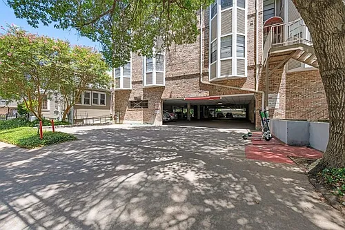 915 W 23rd St #101 Photo 1
